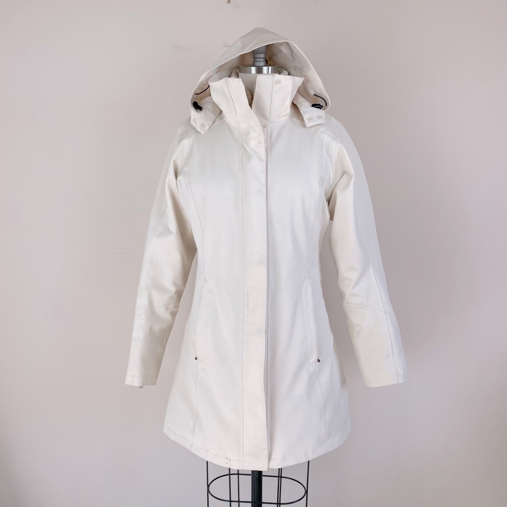 Patagonia Women's White Puffer Jacket